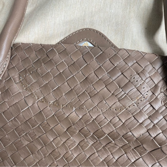 Helen Kaminski Australia Taupe Color 100% Leather Large Tote - Picture 15 of 15